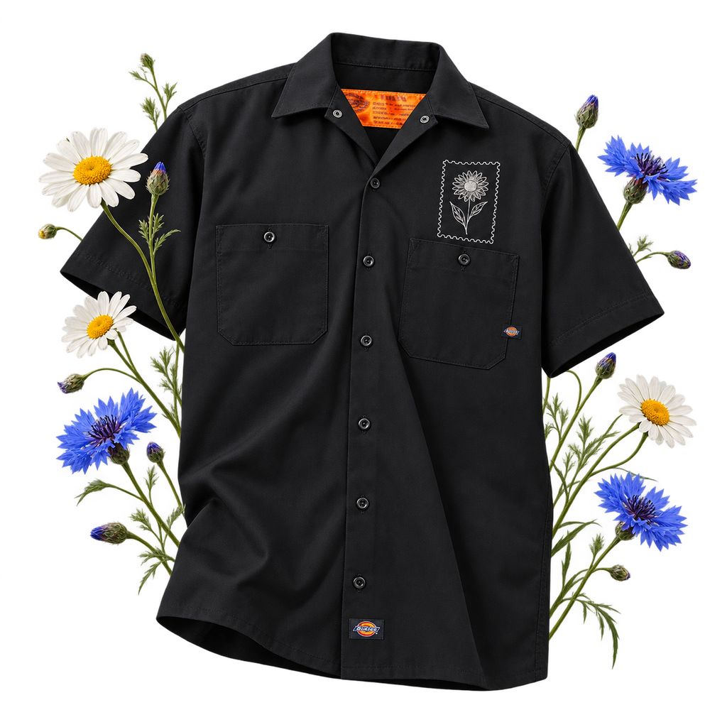 Dickies S535 Industrial Short Sleeve Work Shirt — 65/35 polyester/cotton poplin, convertible collar, and chest pocket with pencil stall