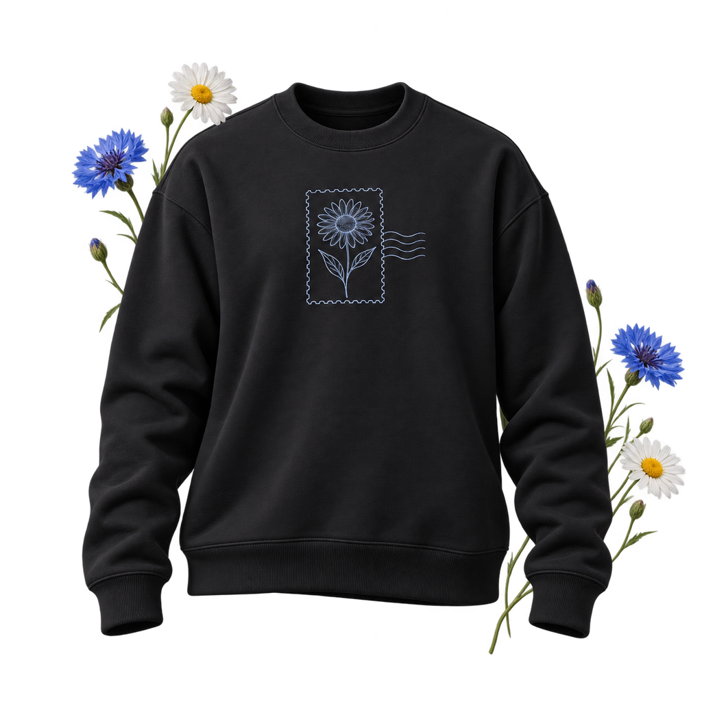District DT6154 with long sleeves and a crew neckline