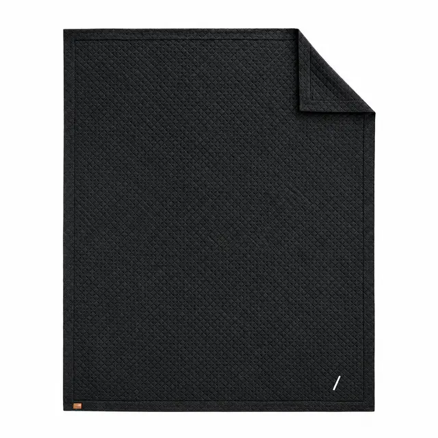 TravisMathew TMA41481 Diamond Quilt Blanket